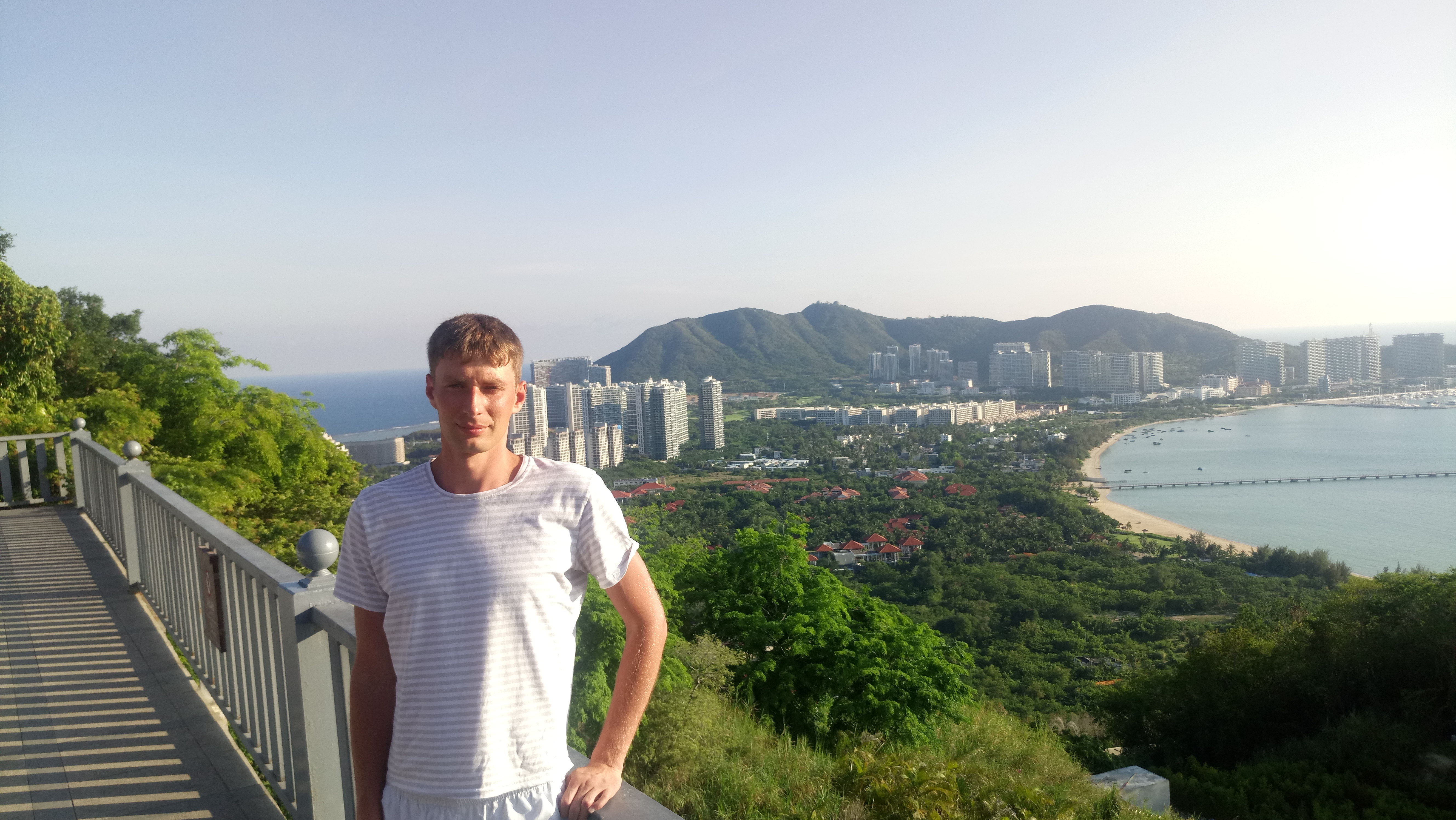 Вячеслав Комаров