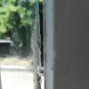 Щели в окнах учебных кабинетов
