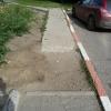 Пешеходная дорожка, ведущая от подъезда 