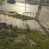 приходится толкать коляску  по этой крутой и не ровной горке