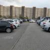 Стихийная парковка, вид на улицу Коллонтай.