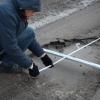 Как можно безопасно ездить по такому мосту?