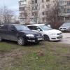 Автомобили на газонах