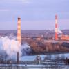 Выбросы сильно пахнущего газа из низкой трубы